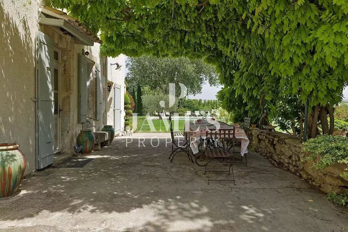 Image No.2-9 Bed House for sale