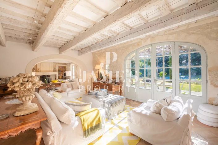 Image No.3-5 Bed House for sale