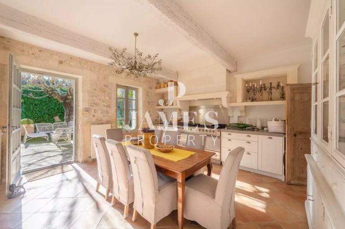 Image No.4-5 Bed House for sale