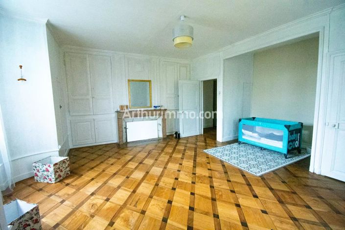 Image No.35-House for sale