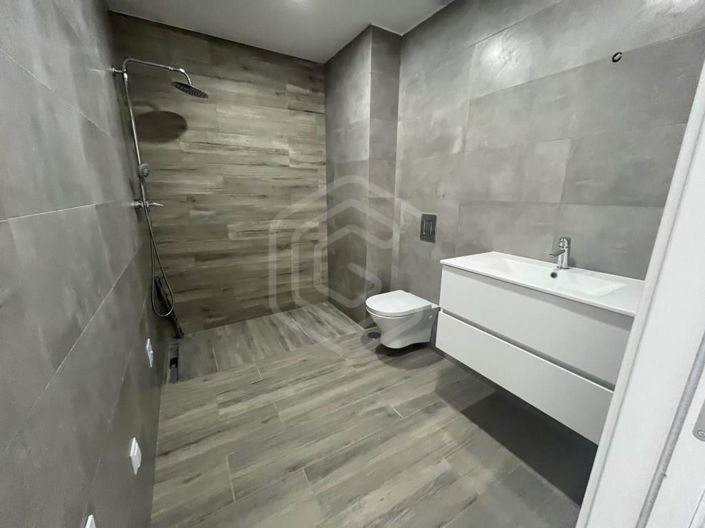 Image No.14-2 Bed House for sale