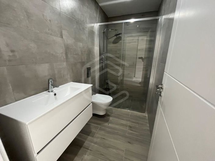 Image No.15-2 Bed House for sale