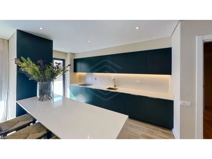 Image No.13-4 Bed Apartment for sale