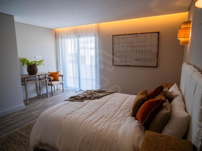 Image No.24-4 Bed Apartment for sale