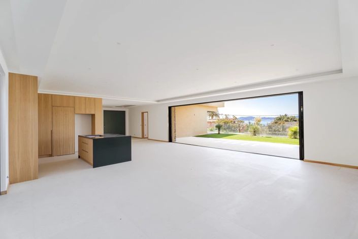 Image No.5-4 Bed House for sale