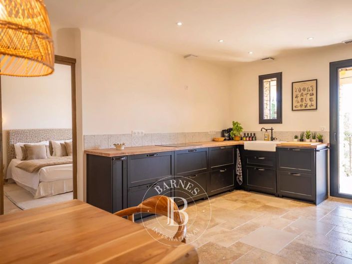 Image No.7-Maison de 5 chambres à vendre à Gordes