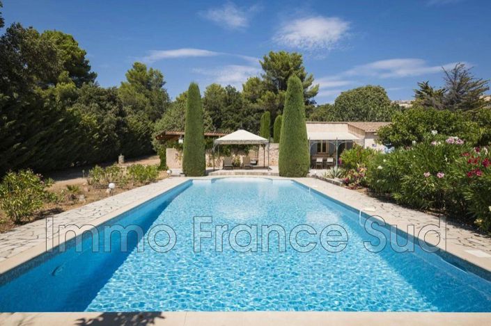 Image No.1-7 Bed House for sale