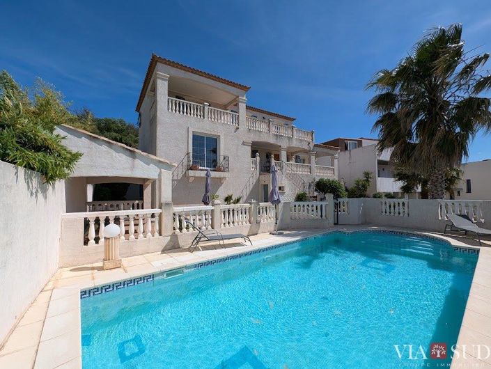 Image No.1-6 Bed House for sale