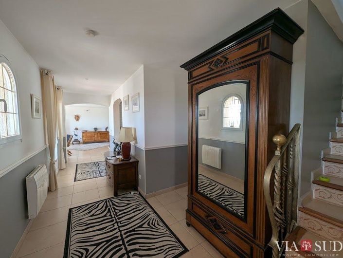 Image No.5-6 Bed House for sale