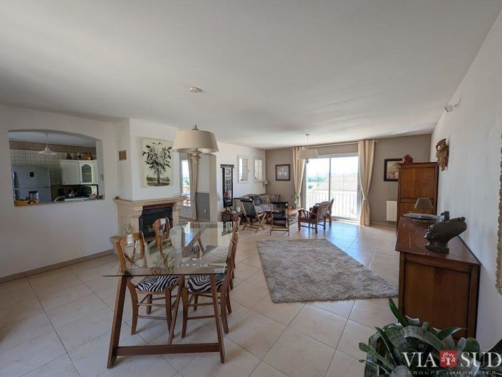 Image No.6-6 Bed House for sale