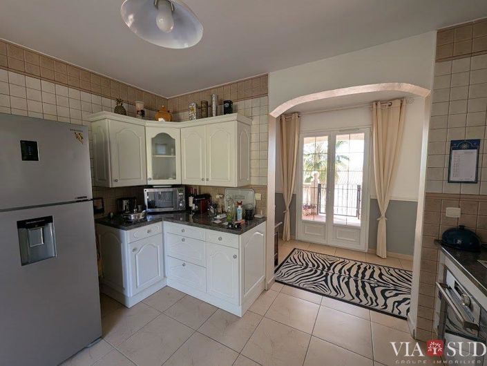 Image No.7-6 Bed House for sale