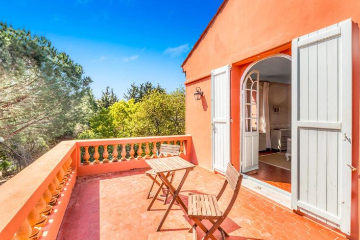 Image No.21-8 Bed House for sale