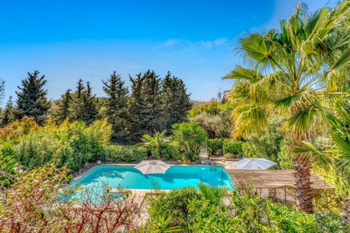 Image No.30-8 Bed House for sale