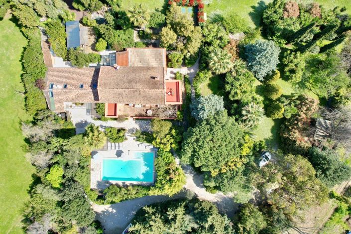 Image No.38-8 Bed House for sale