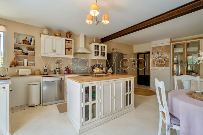 Image No.17-4 Bed House for sale