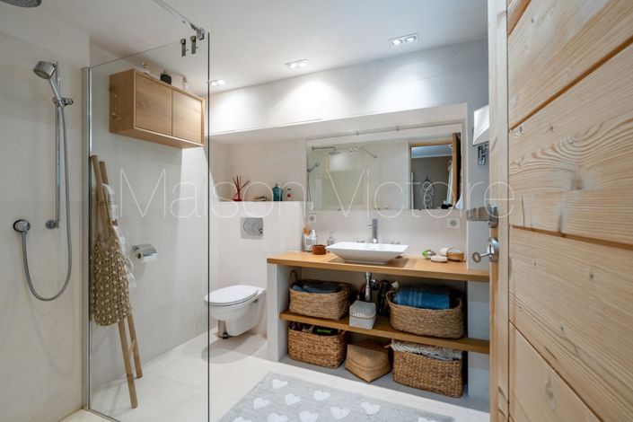 Image No.23-4 Bed House for sale