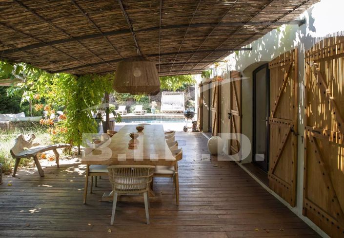 Image No.5-5 Bed House for sale