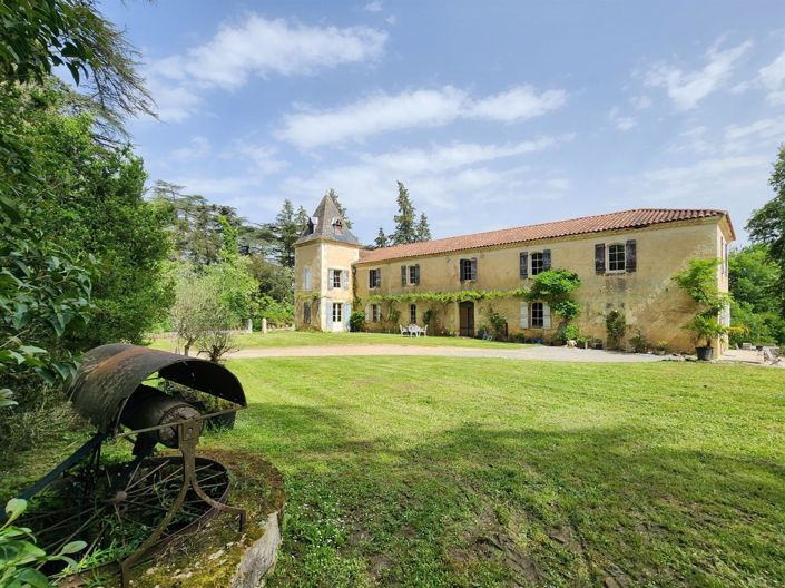 Image No.1-4 Bed House for sale