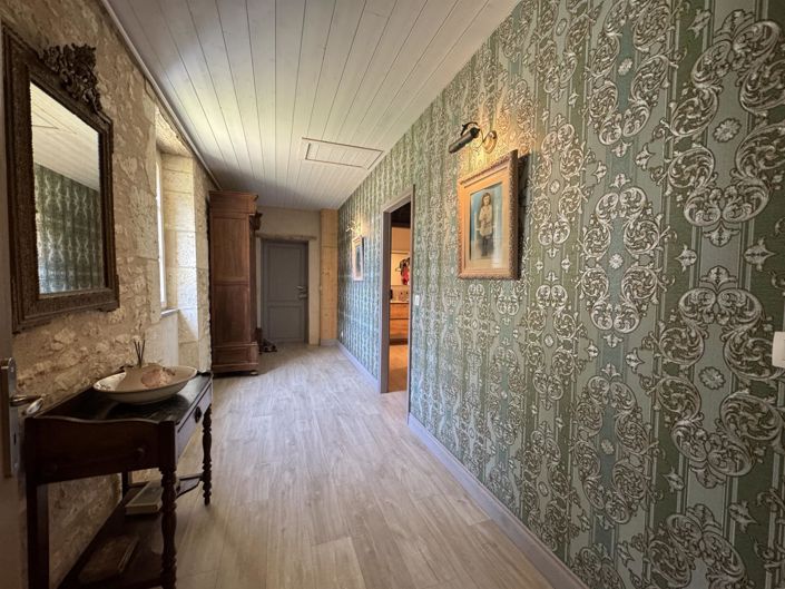 Image No.17-4 Bed House for sale