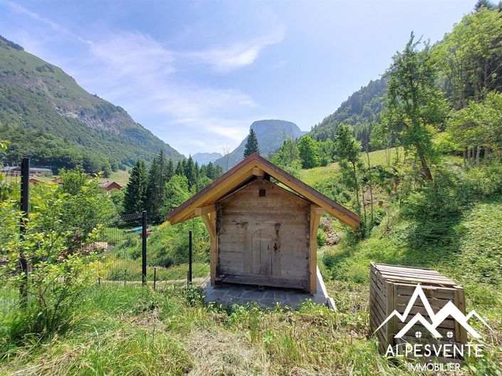 Image No.24-7 Bed House for sale