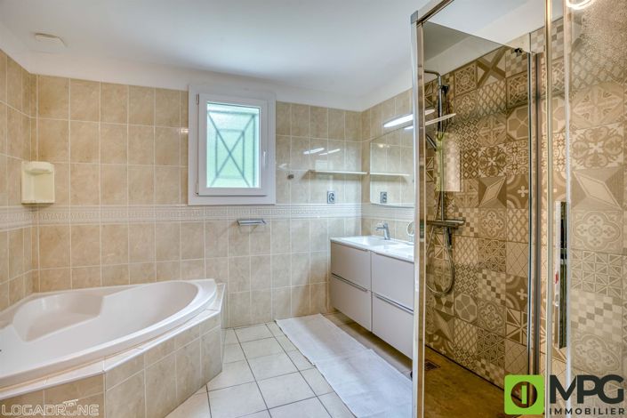 Image No.10-5 Bed House for sale