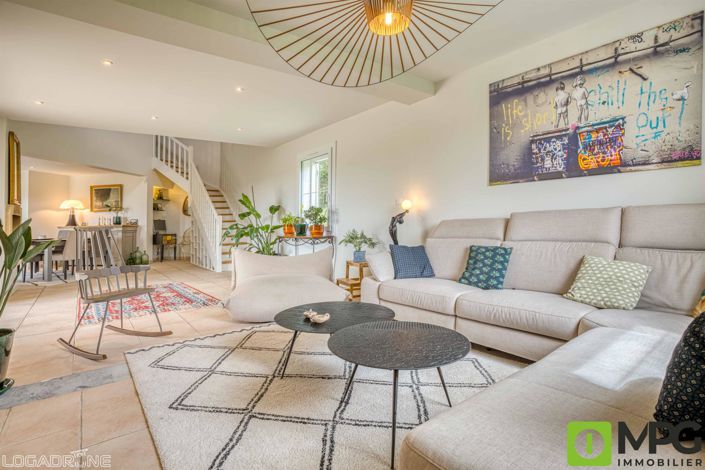 Image No.5-5 Bed House for sale