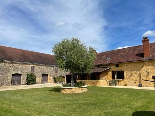 Image No.10-4 Bed House for sale