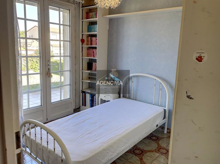 Image No.9-4 Bed House for sale