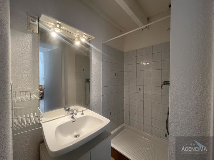 Image No.9-1 Bed House for sale