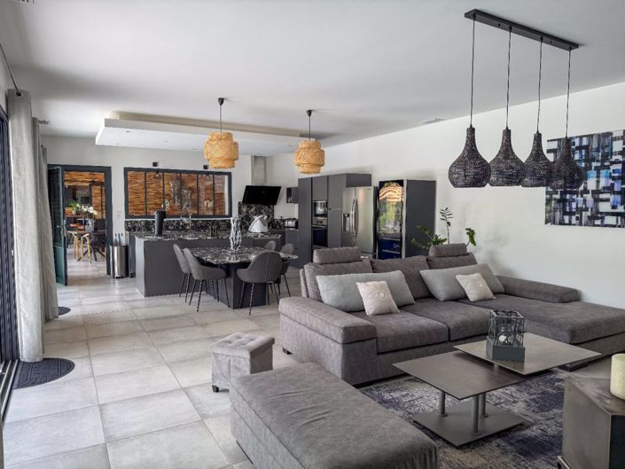 Image No.4-4 Bed House for sale