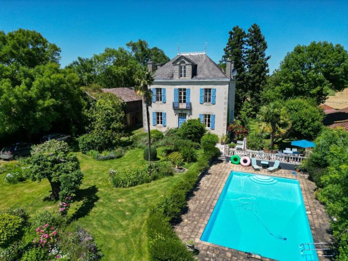 Image No.1-6 Bed House for sale