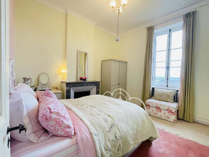 Image No.13-6 Bed House for sale