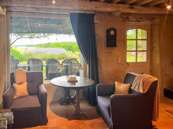 Image No.9-6 Bed House for sale