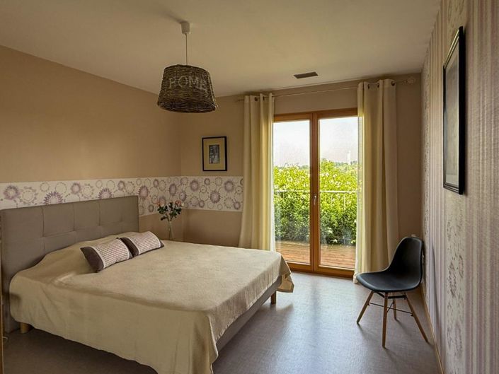 Image No.12-3 Bed House for sale