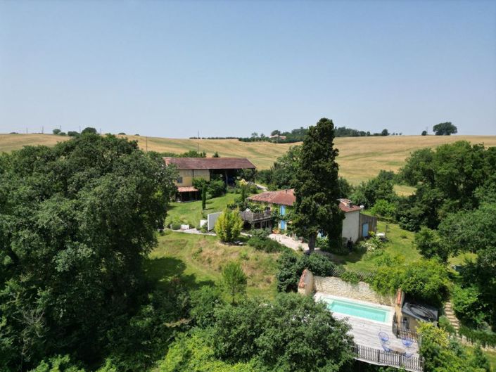 Image No.1-9 Bed House for sale