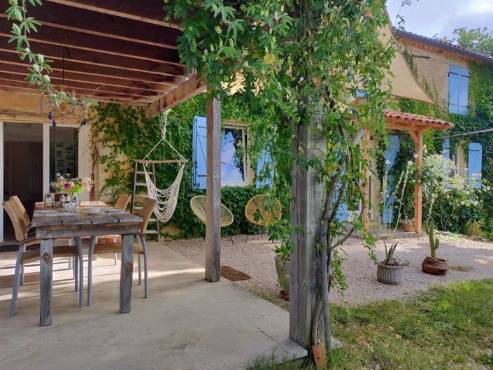 Image No.4-9 Bed House for sale