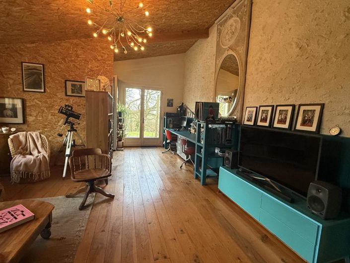 Image No.9-9 Bed House for sale