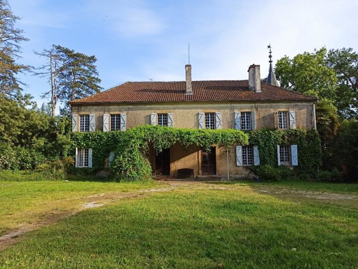 Image No.1-6 Bed House for sale