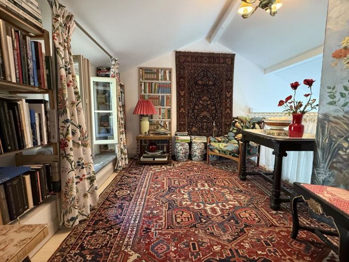 Image No.11-2 Bed House for sale