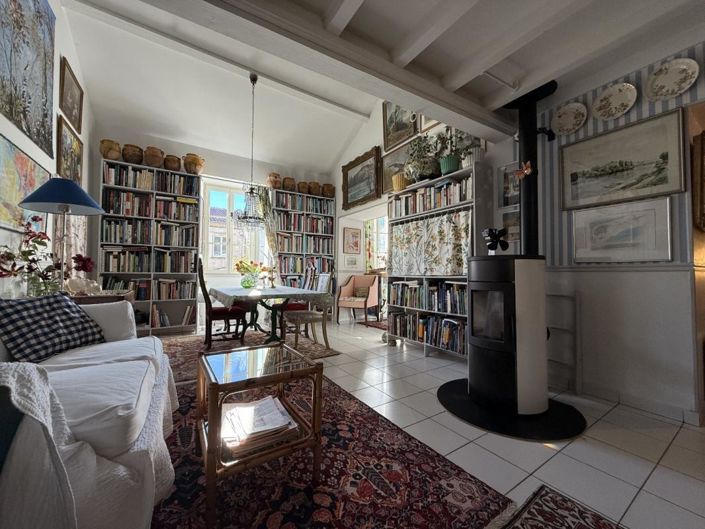 Image No.2-2 Bed House for sale