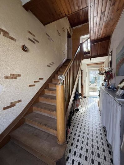 Image No.8-4 Bed House for sale