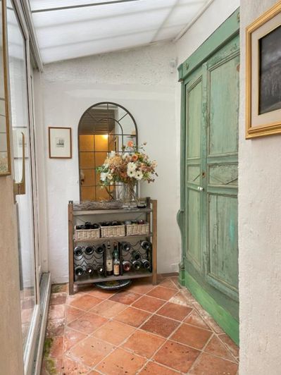 Image No.5-2 Bed House for sale