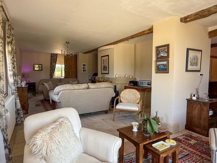 Image No.6-6 Bed House for sale