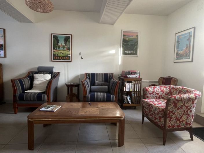 Image No.5-4 Bed House for sale