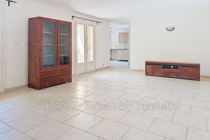 Image No.3-Appartement de 2 chambres à vendre à Cogolin