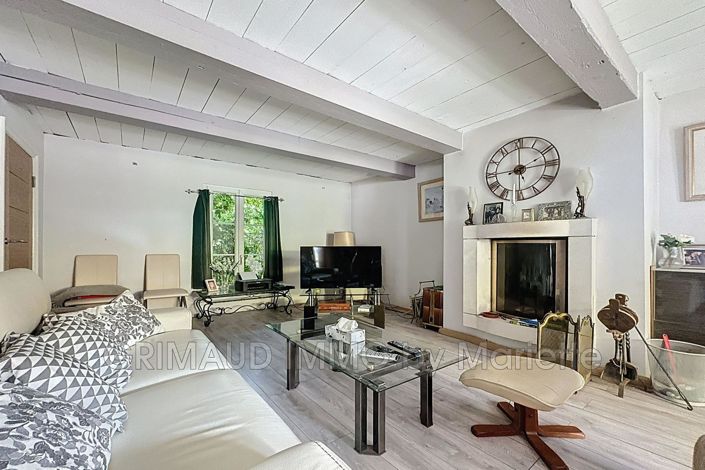 Image No.18-4 Bed House for sale