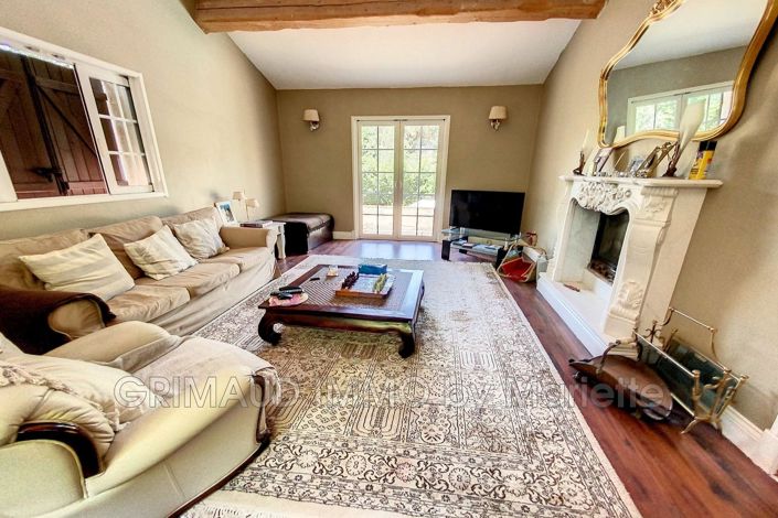 Image No.8-4 Bed House for sale