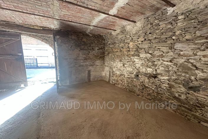 Image No.3-Maison de 1 chambre à vendre à La Garde-Freinet