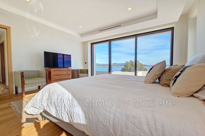 Image No.12-5 Bed House for sale