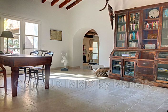 Image No.13-6 Bed House for sale